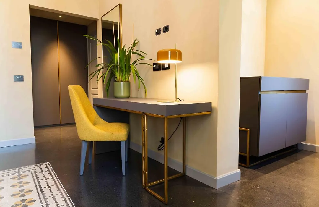 Vis Urban Suites & Spa - Boutique Hotel-1